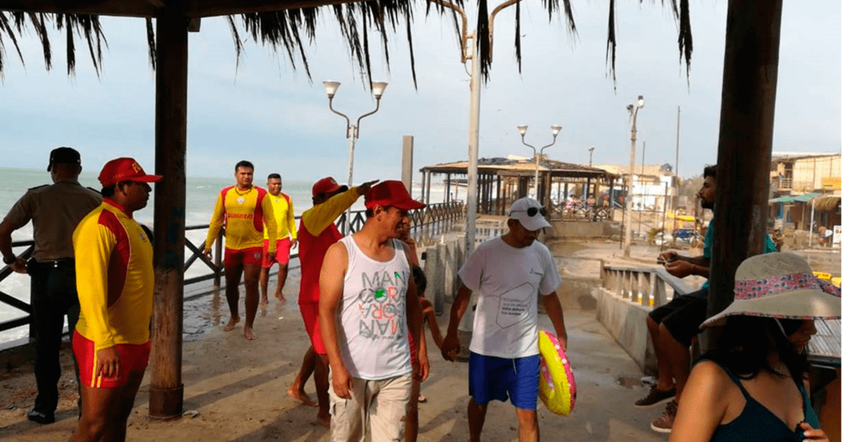 Piura Tres J Venes Salvan De Morir Ahogadas En Playa De Cabo Blanco