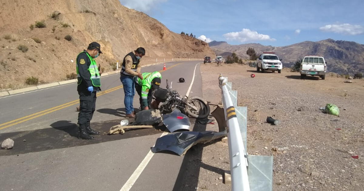 Cusco Conductor Mat A Pareja De Motociclistas En Toque De Queda Y