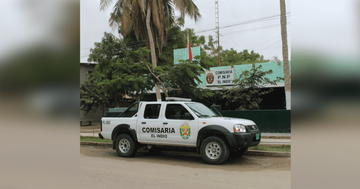 Turba ataca y roba a menor de edad frente a policías en Piura