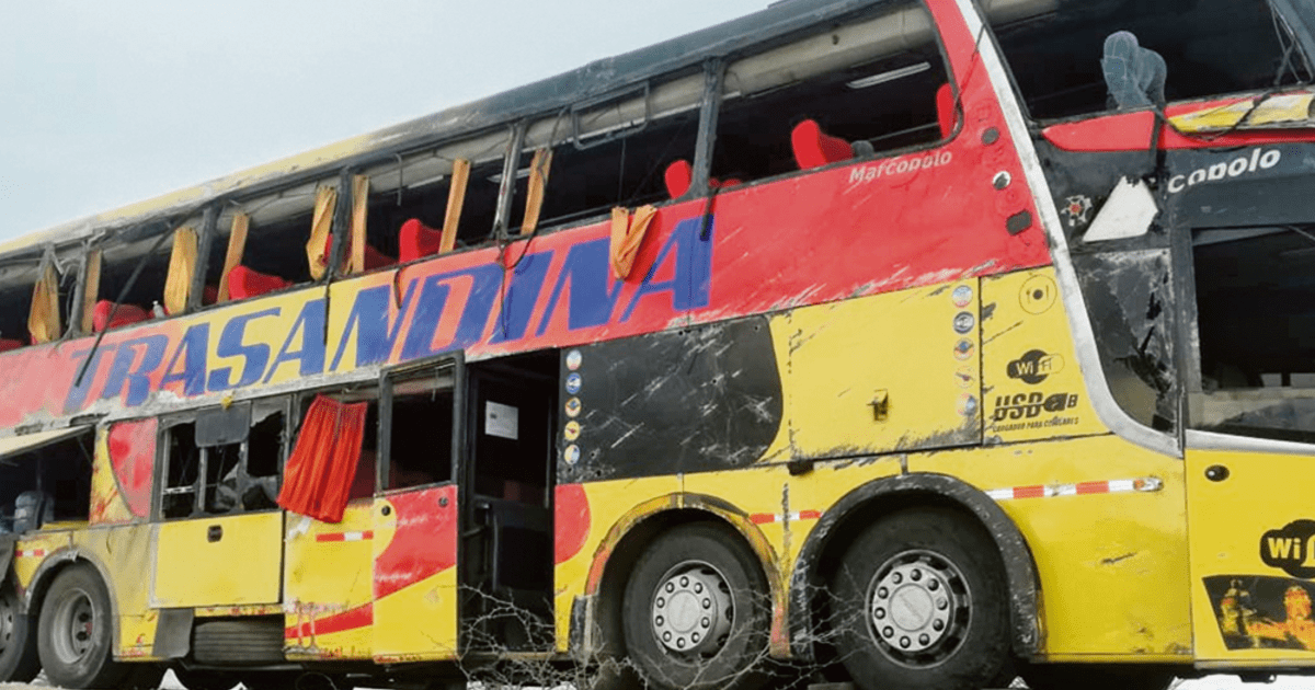 Tres muertos y 16 heridos deja despiste de bus que se dirigía de