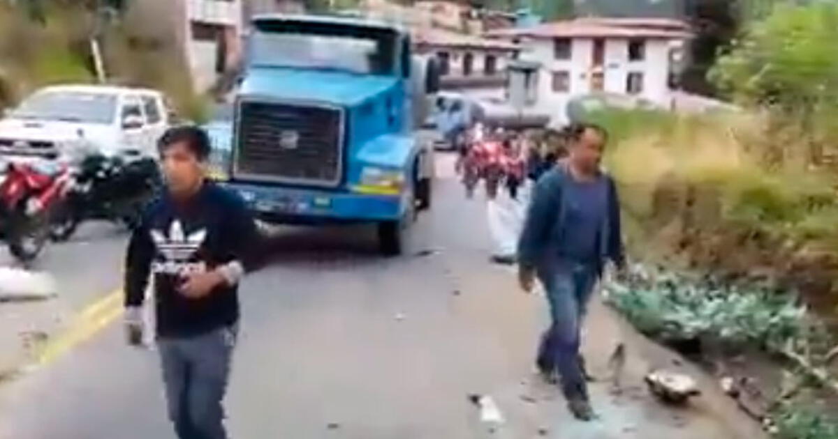 Cajamarca choque entre combi y tráileres deja varios heridos VIDEO