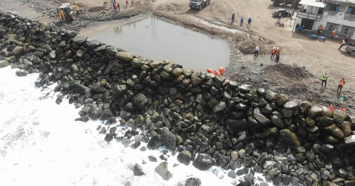 Trujillo 300 familias en riesgo por erosión costera en balneario de