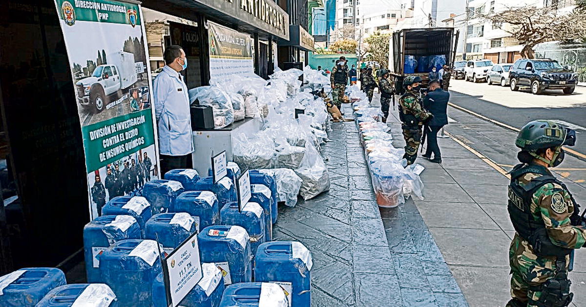 Caen Narcos Con Mil Kilos De Droga E Insumos Pnp Vraem Sociedad