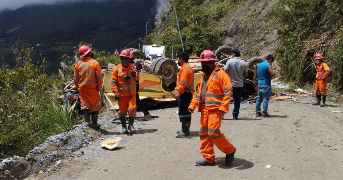 La Libertad Muertos Y Varios Heridos Deja Ca Da De Mnibus A Abismo