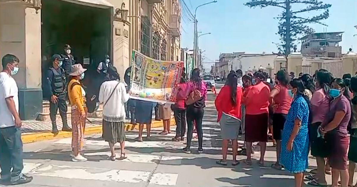 Lambayeque Vecinos Protestan Por La Falta De Agua Potable Sociedad