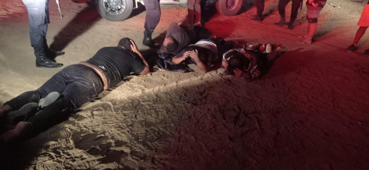 Tumbes capturan a falsos policías acusados de tráfico de terrenos