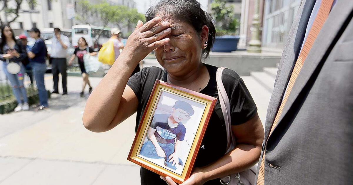 Policía Nacional del Perú Madre acusa al Ejército de haber matado a