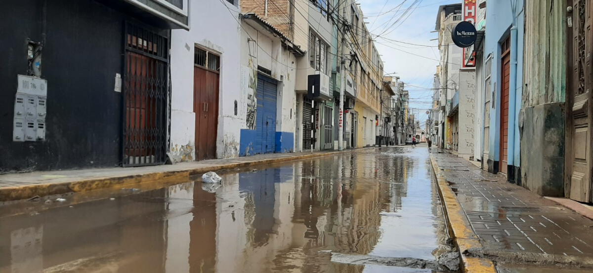 Chiclayo vecinos expuestos a enfermedades por colapso de desagües