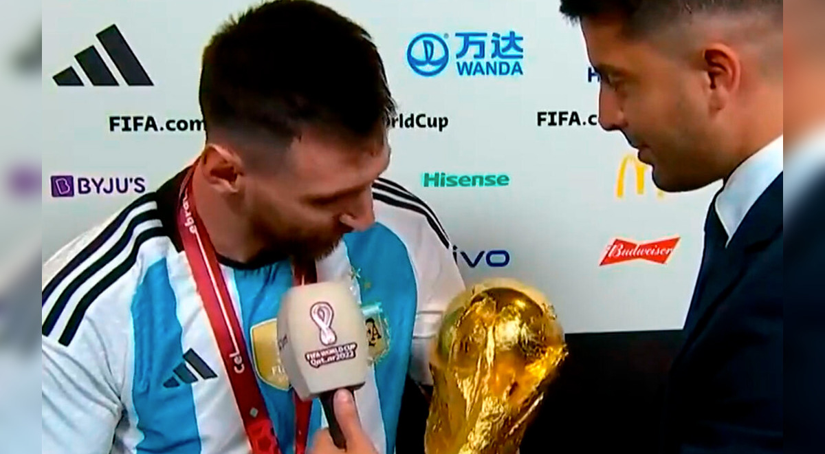 Lionel Messi Se Emociona Con El Trofeo Tras Ganar El Mundial Qatar