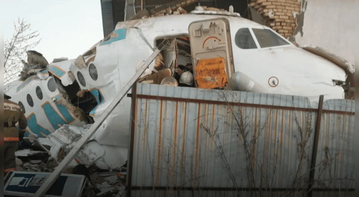 Accidente A Reo Kazajist N Pasajeros Estrellan Vuelo Aeropuerto