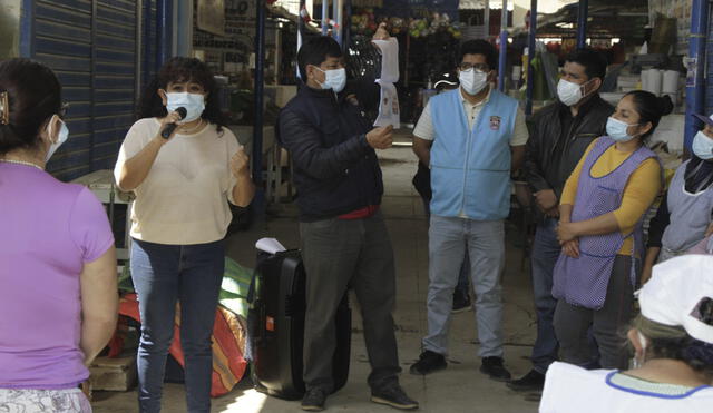 Chiclayo Sensibilizan A Comerciantes De Moshoqueque Sobre El Buen Uso