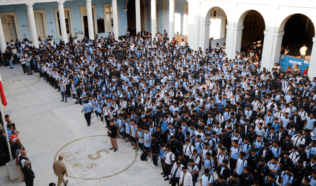 Calendario cívico escolar 2025 revisa todos los feriados festividades