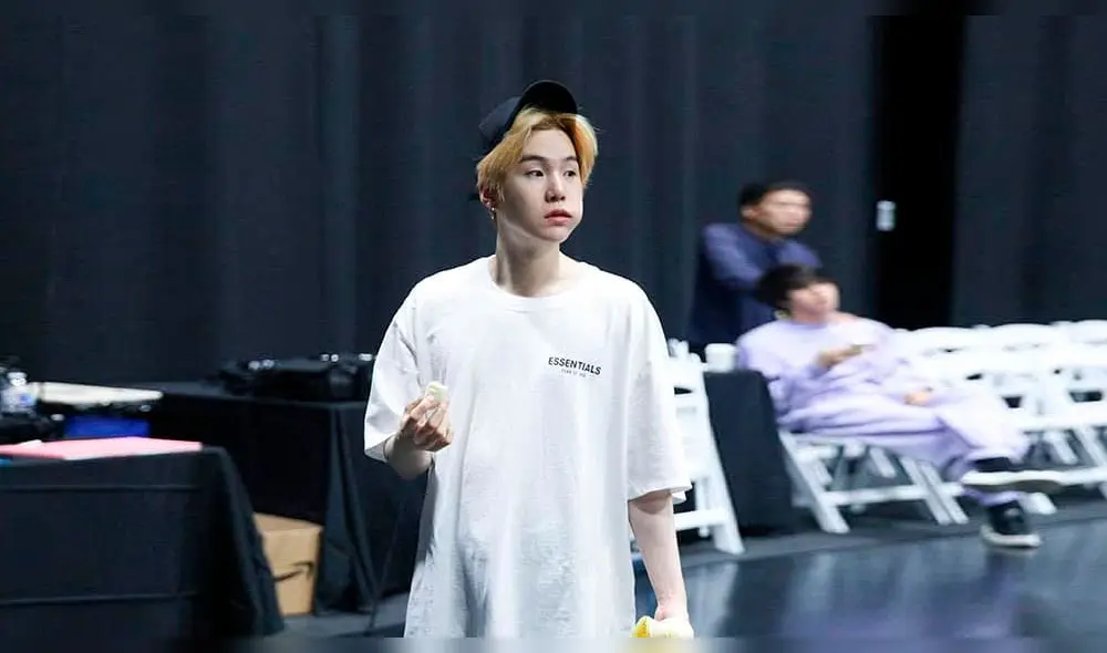 Suga de BTS durante las prácticas de las coreografías para su séptimo álbum.