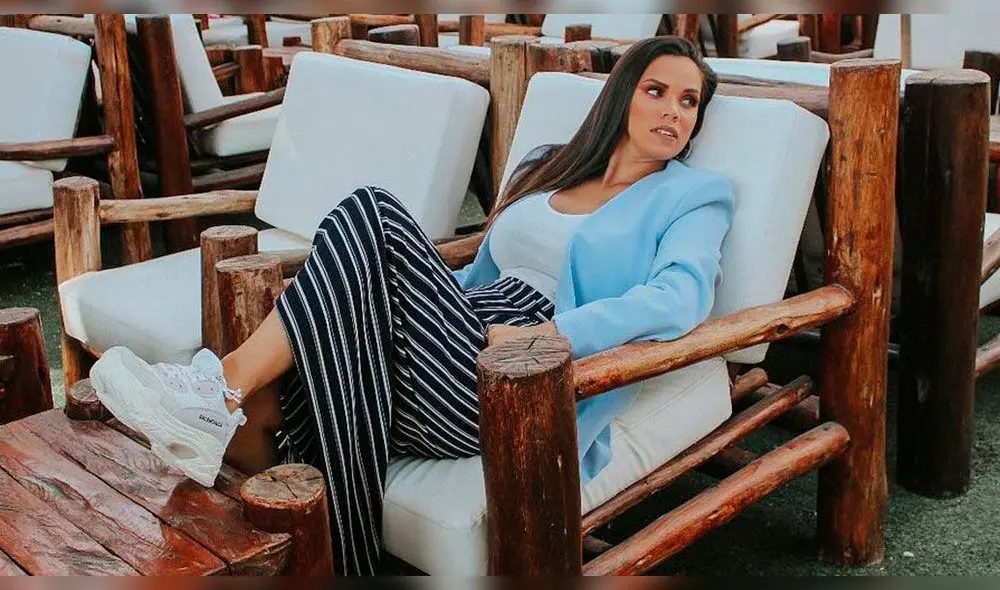 "Tremenda viejonaza y eres una desordenada", le resondró la señora a su primogénita. Foto: Andrea San Martín/Instagram "Tremenda viejonaza y eres una desordenada", le resondró la señora a su primogénita. Foto: Andrea San Martín/Instagram