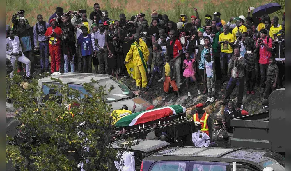 Sudáfrica se despide de Winnie Mandela, la "madre de la nación" Sudáfrica se despide de Winnie Mandela, la "madre de la nación"