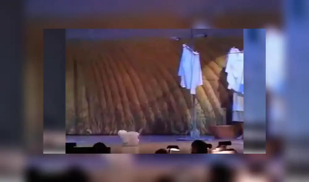 Video es viral en Facebook. El can estaba interpretando a “Toto”, la mascota de Dorothy, durante un montaje de la obra ‘El mago de Oz’
