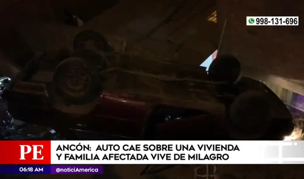 El auto terminó volcado de cabeza sobre el domicilio en Ancón. (Foto: Captura América)