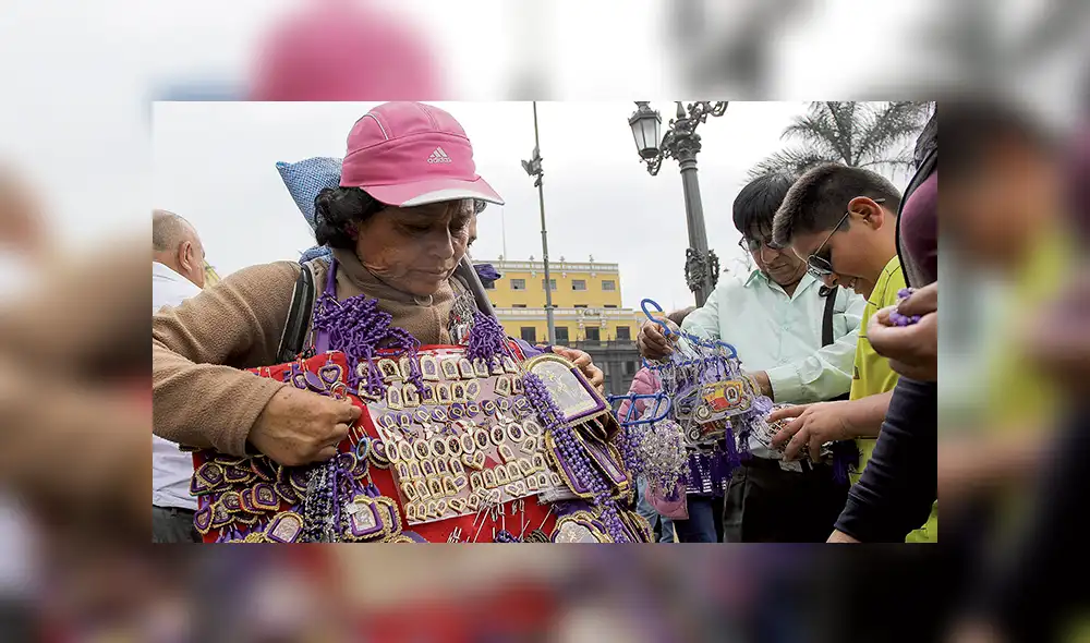 Miles de fieles acompañaron al nuevo Patrono Jurado de Lima Miles de fieles acompañaron al nuevo Patrono Jurado de Lima