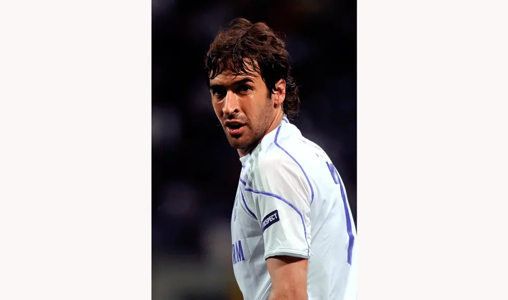 Jefferson Farfán y el día que con el Schalek 04 goleó y eliminó al Inter de Milan en la Champions League. Jefferson Farfán y el día que con el Schalek 04 goleó y eliminó al Inter de Milan en la Champions League.