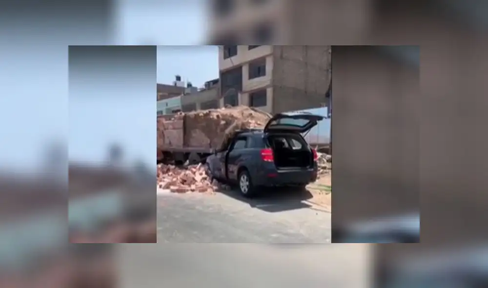 El vehículo quedó destrozado.