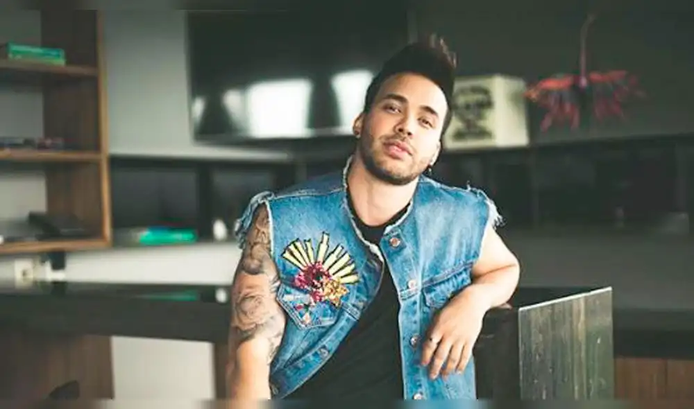 Instagram: Prince Royce fue sorprendido por fan en pleno show [VIDEO]