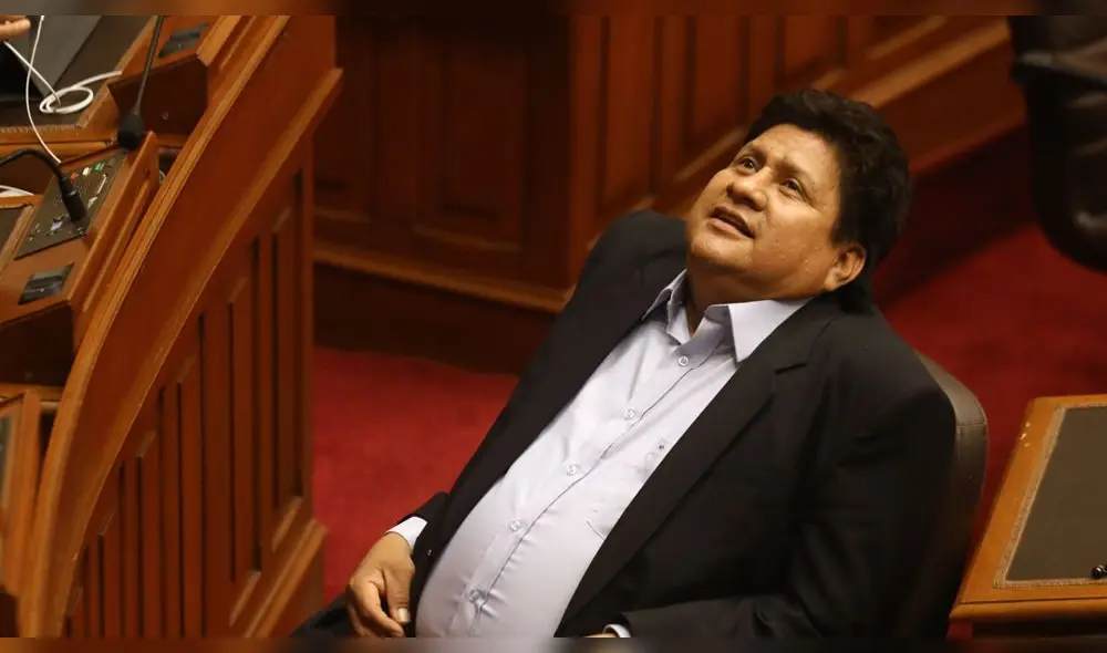 Archivan denuncia de violencia familiar contra Glider Ushñahua en Ética 