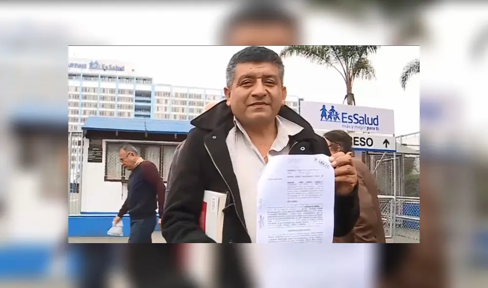 Hermano del paciente exige que el hospital se haga responsable de la presunta negligencia. Foto: Captura