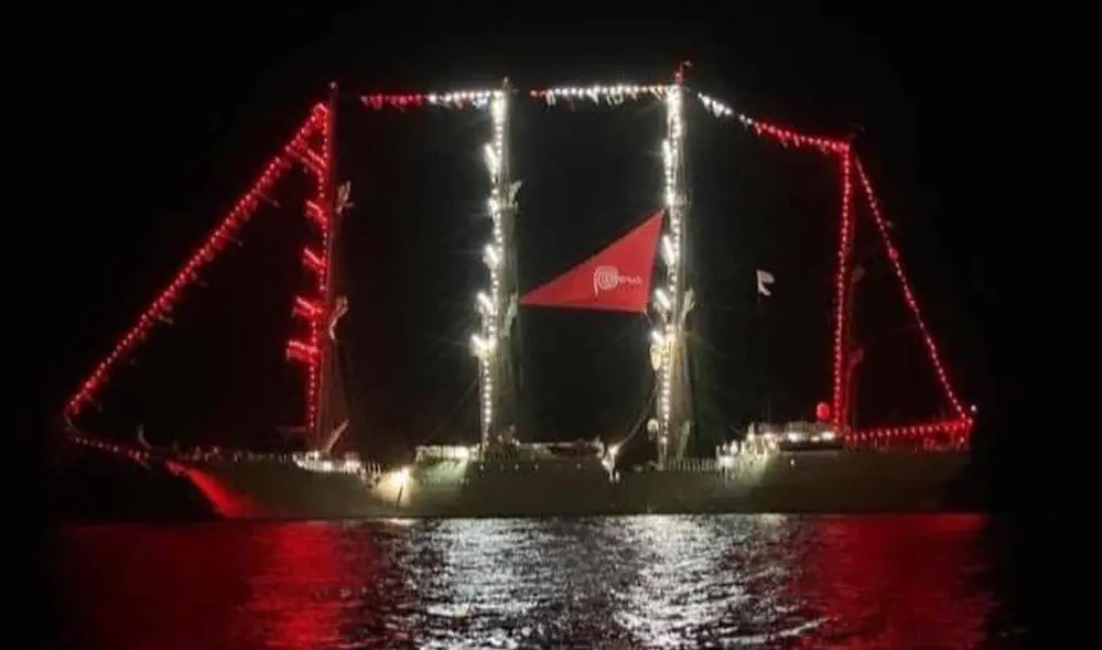 Es un velero de cuatro mástiles con aparejos de tipo bricbarca, construido entre los años 2012-2015. Foto: Fany Villanueva.