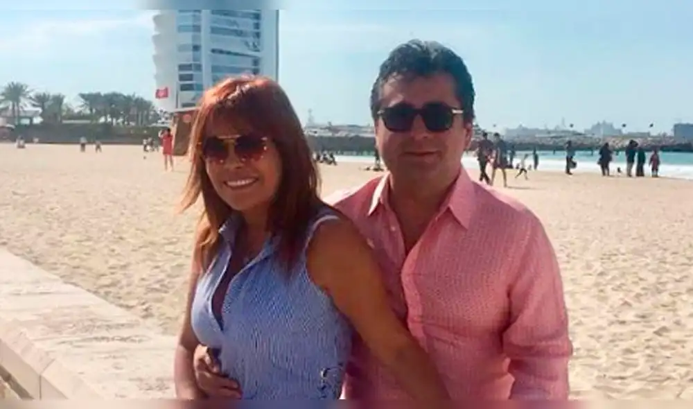Magaly Medina es viral al publicar candente foto junto a su esposo en la piscina 