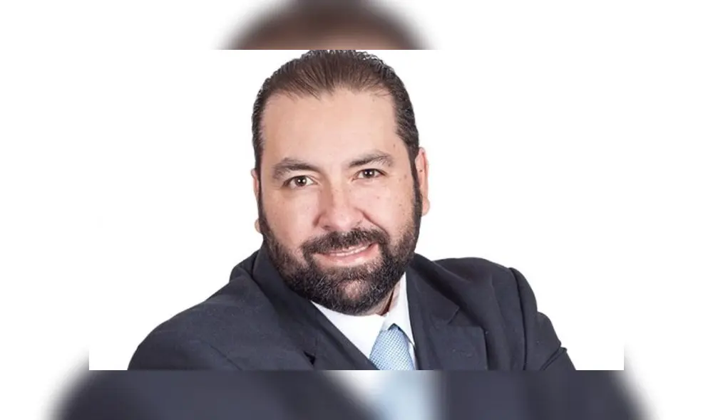 Witker fue uno de los fundadores de la revista Soccermanía, además de ser experto en estadística, historiador y analista de fútbol.