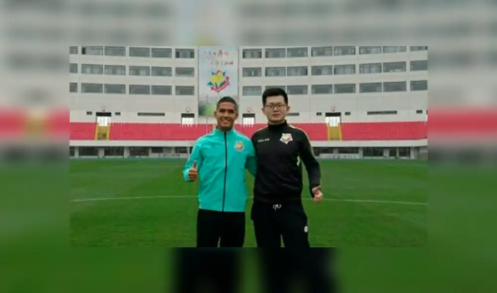 Guangzhou Evergrande cedió a Roberto Siucho a club de la Segunda División de China
