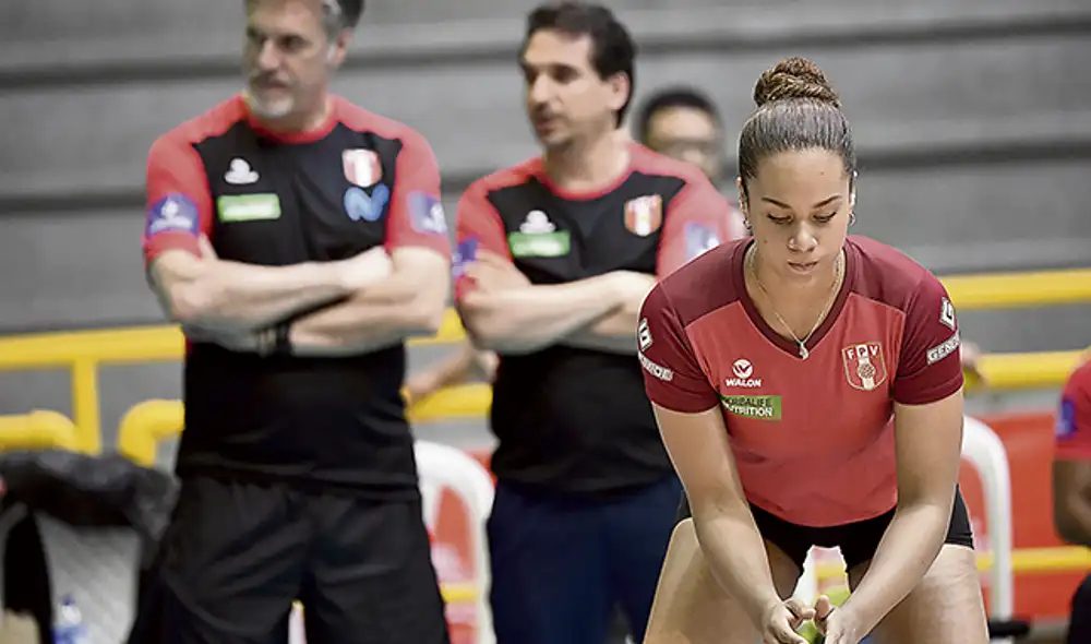 Selección entrena bajo la dirección de Hervás. Selección entrena bajo la dirección de Hervás.