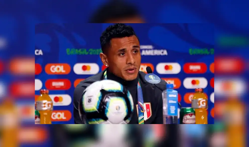 El jugador de Cruz Azul asegura que la Bicolor sigue con ganas de hacer historia en el torneo. Créditos: EFE El jugador de Cruz Azul asegura que la Bicolor sigue con ganas de hacer historia en el torneo. Créditos: EFE