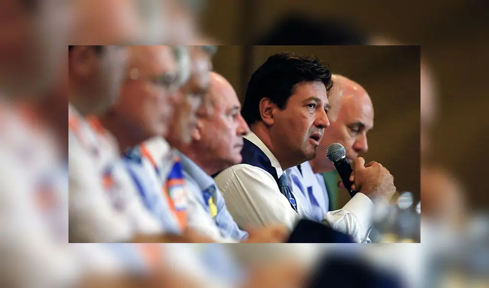 Ministro de Salud de Brasil da reporte sobre primer caso de coronavirus. Foto: AFP Ministro de Salud de Brasil da reporte sobre primer caso de coronavirus. Foto: AFP