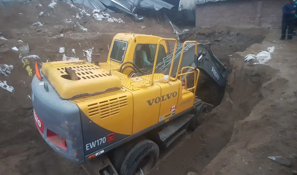 El túnel estaba a punto de ser concluido luego de más de año y medio de trabajo. La Policía Nacional tiene cercada la zona. Foto: Grace Mora / URPI - GLR
