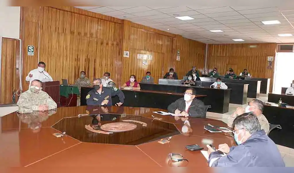 reunión. Ministro de Agricultura escuchó pedido de Comando COVID en reunión sostenida en la ciudad de Arequipa. reunión. Ministro de Agricultura escuchó pedido de Comando COVID en reunión sostenida en la ciudad de Arequipa.