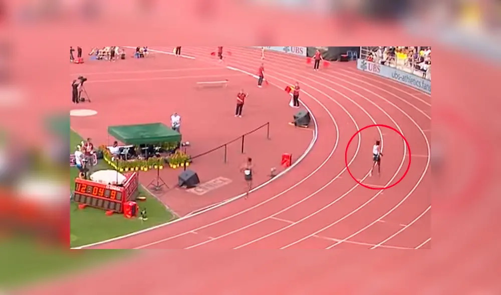 Vía YouTube. Atleta pensó que había ganado la competencia y protagonizó un vergonzoso momento