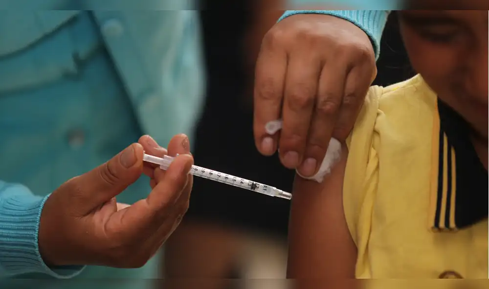 Minsa reduce dosis de vacuna contra el Virus del Papiloma Humano