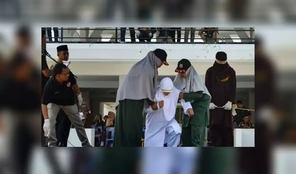 La mujer se desmayó mientras era castigada. Foto: Difusión. La mujer se desmayó mientras era castigada. Foto: Difusión.