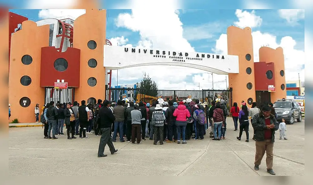 prohibición.  Universidad Andina puede funcionar hasta 2023, empero tiene prohibido efectuar procesos de admisión.