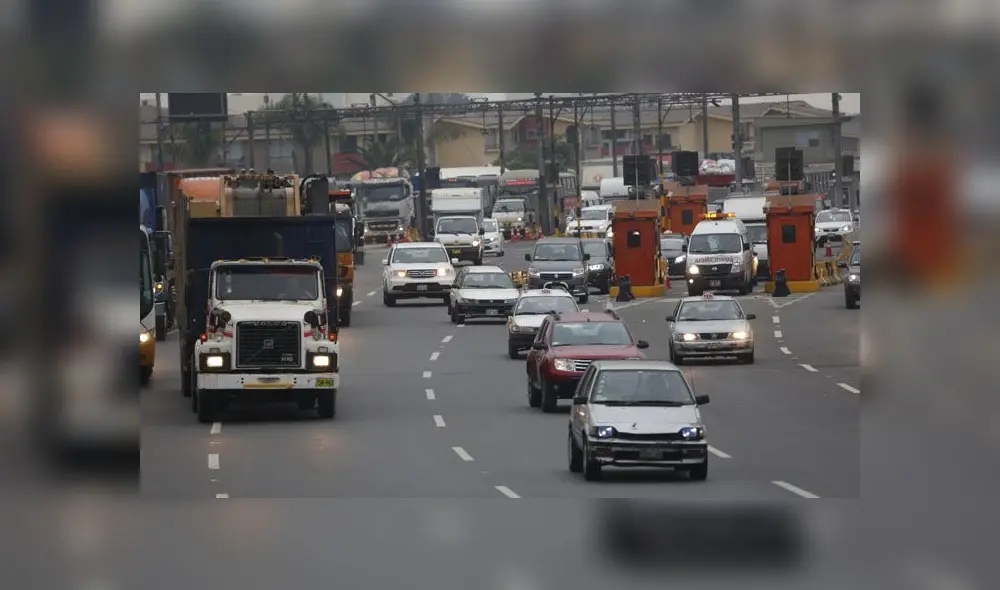 Lamsac asegura que plaza de peajes le fue entregada en el contrato de concesión firmado en 2013. (Foto: Mauricio Malca / La República)