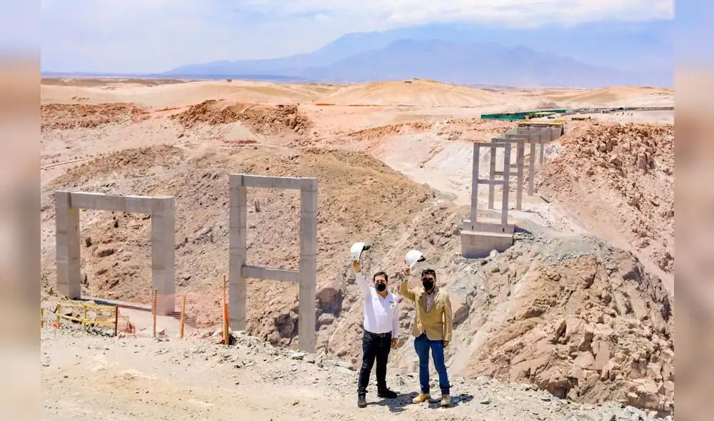 trabajo. En la actualidad, solo se tiene los pilares donde irá montado el puente Arequipa La - Joya. trabajo. En la actualidad, solo se tiene los pilares donde irá montado el puente Arequipa La - Joya.