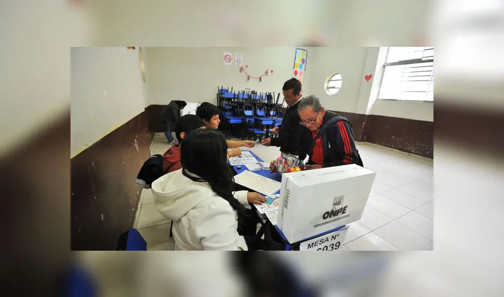 La ONPE informó que en estas votaciones habrán cerca de 500 000 miembros de mesa. (Foto: La República)