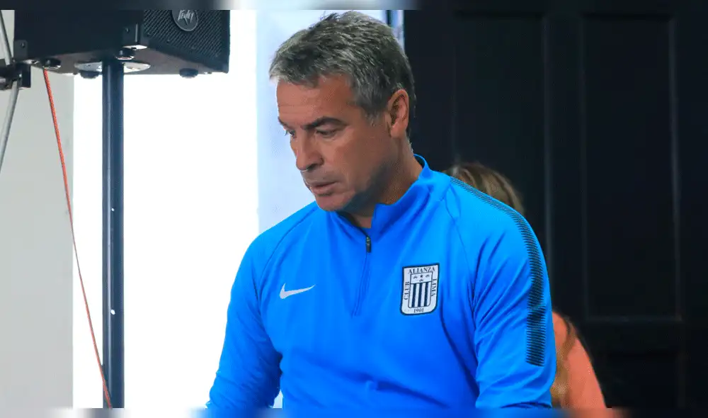 Pablo Bengoechea no es más técnico de Alianza Lima