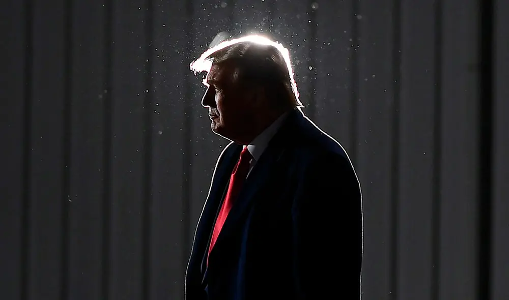 Joe Biden y varios republicanos instaron a Trump a firmar el plan de estímulo tal y como está y negociar después mejoras si es necesario. Foto: AFP