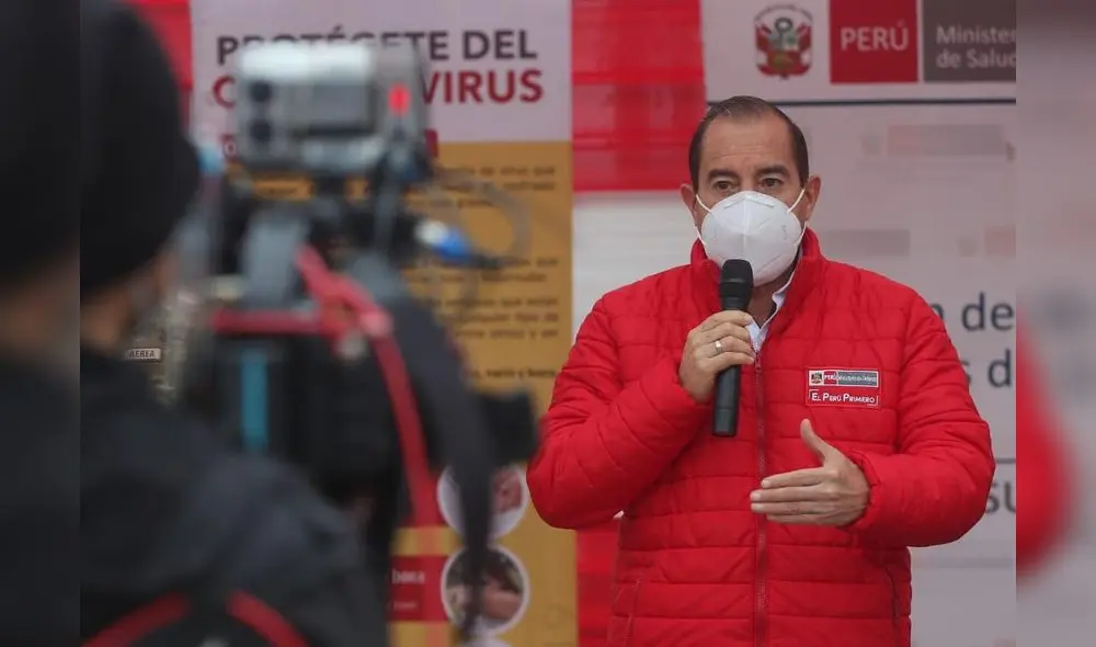 Walter Martos resaltó que los funcionarios deben priorizar el binestar de la población y no los intereses personales. Foto: Mindef. Walter Martos resaltó que los funcionarios deben priorizar el binestar de la población y no los intereses personales. Foto: Mindef.