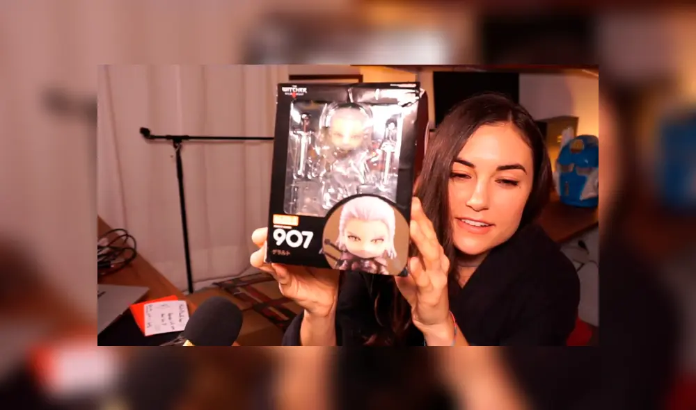 Sasha Grey recibe regalos de los creadores de The Witcher y Cyberpunk 2077.
