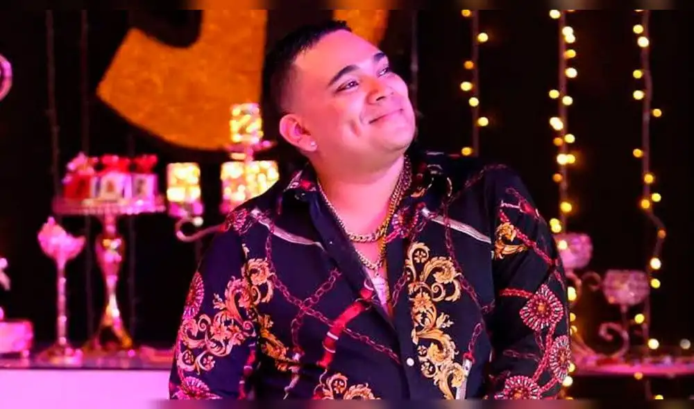 Josimar Fidel, es vocalista de la orquesta de salsa 'Josimar y su Yambú'.