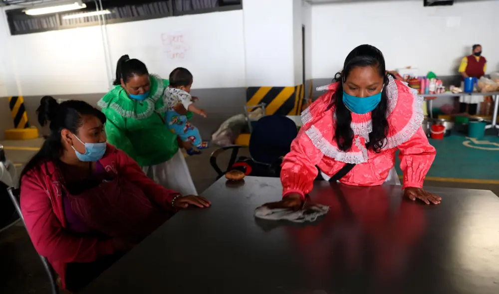Mujeres de comunidades indígenas en México. Salarios son mucho menores al de hombres blancos, según Cepal. Foto: EFE. Mujeres de comunidades indígenas en México. Salarios son mucho menores al de hombres blancos, según Cepal. Foto: EFE.