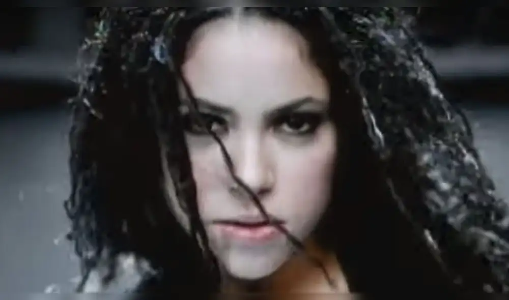 Shakira es descubierta con radical cambio de look junto a Piqué [FOTOS]